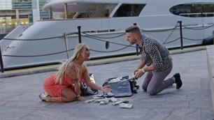 Hot British PAWG Gets all Excited when she Sees a Million Dollars to Fuck a Stranger she just Met